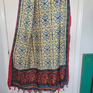 Beautiful scarf from Bangladesh